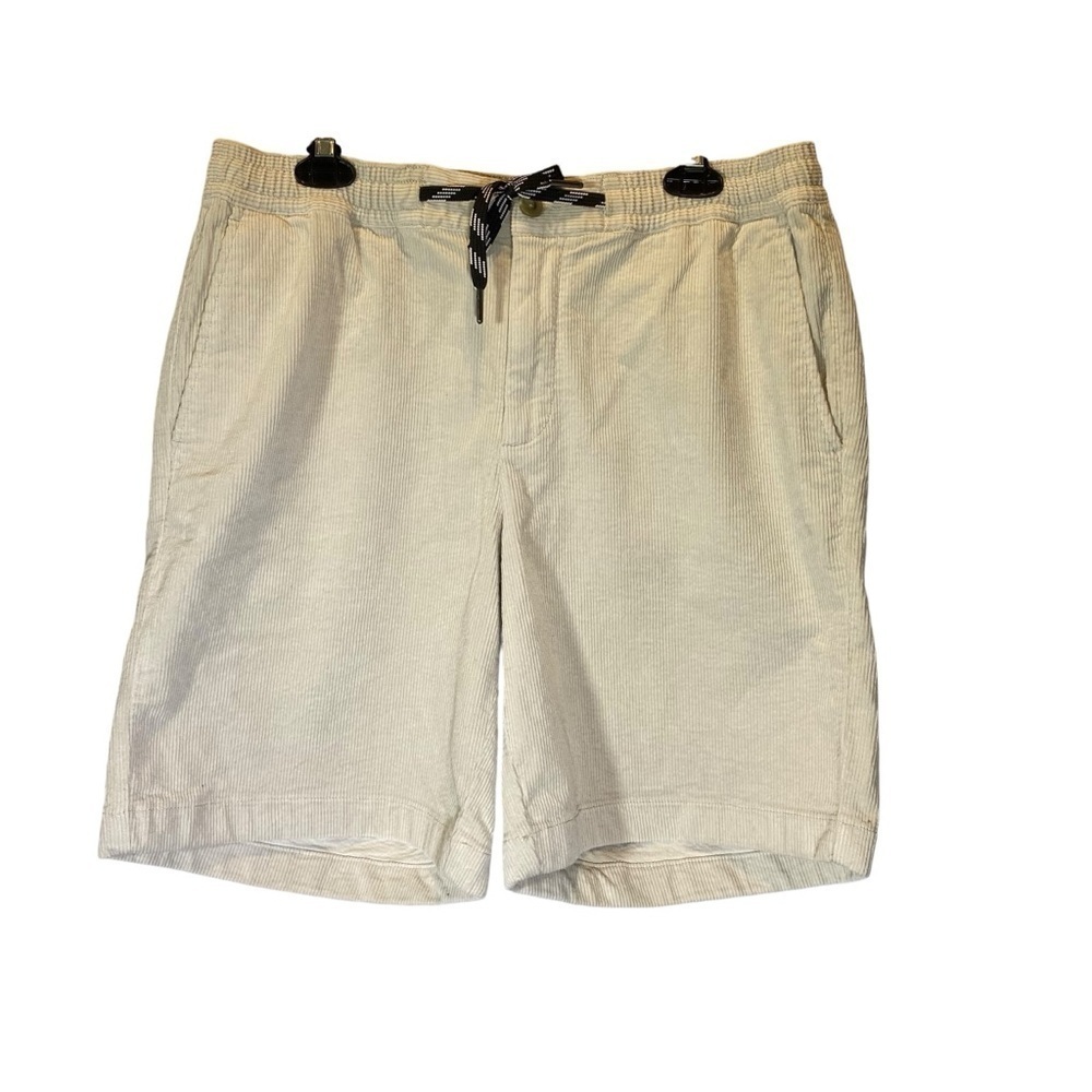 Treasure & Bond men’s size M  IVORY drawstring stretch slim fit corduroy shorts